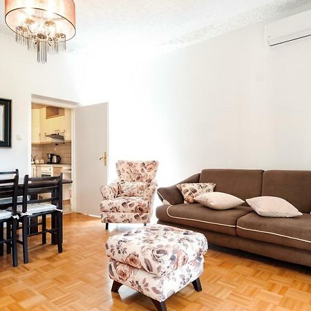 Apartment Yean Kaštela 外观 照片