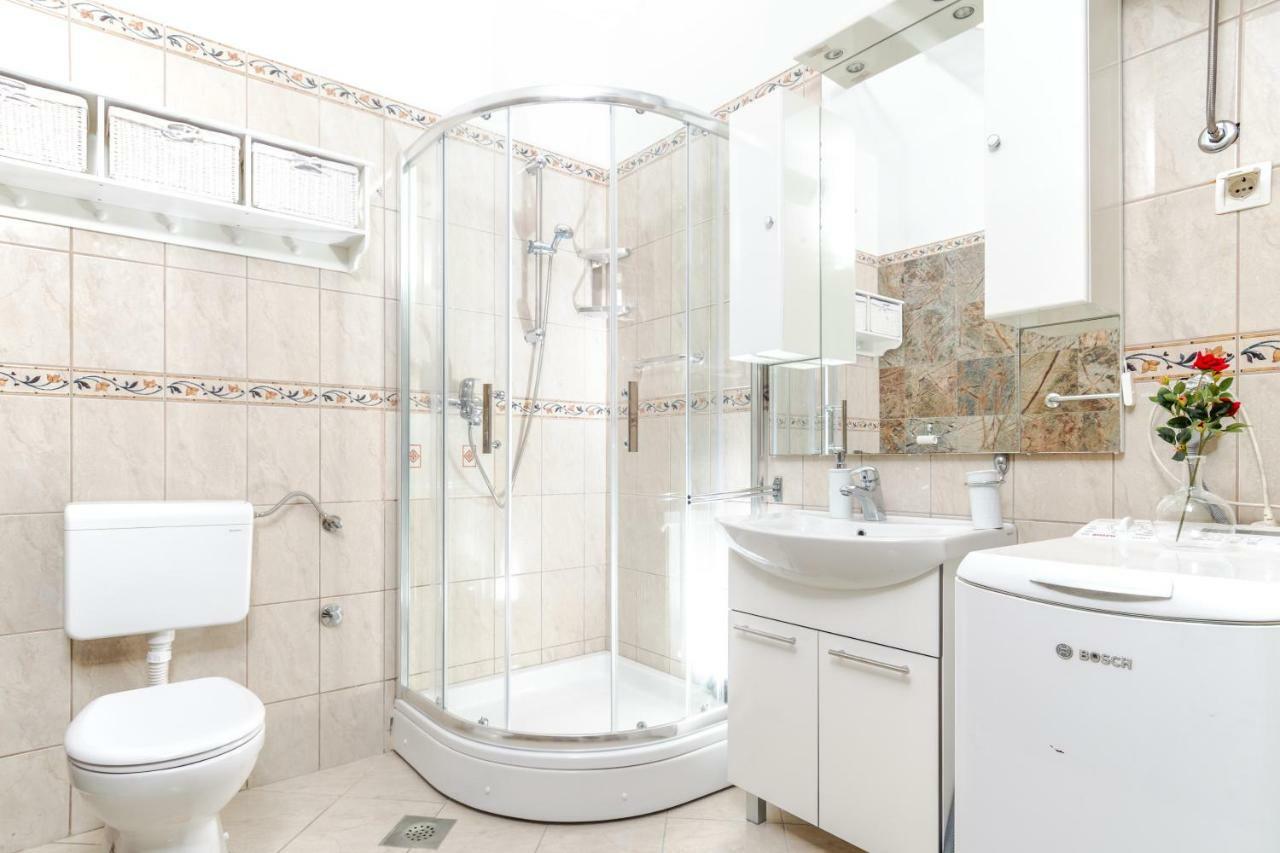 Apartment Yean Kaštela 外观 照片