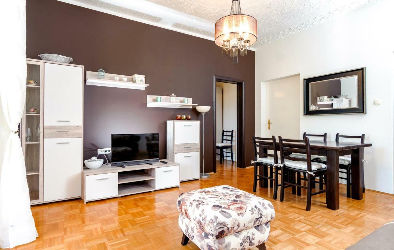 Apartment Yean Kaštela 外观 照片